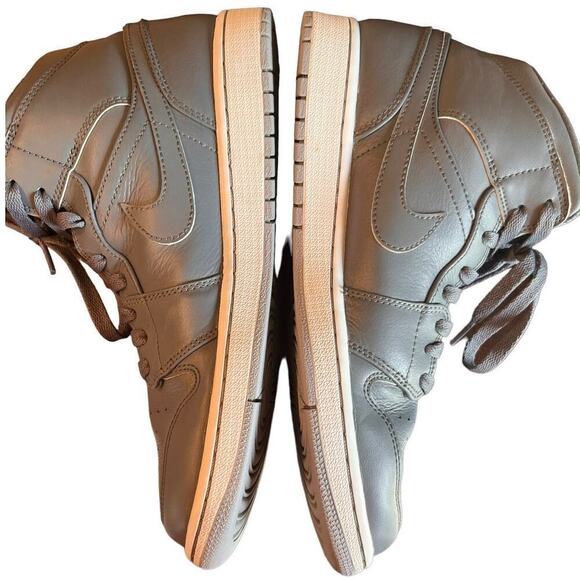 Nike Air Jordon 1 Mid Cool Gray Mens Size 9 Rare 2015 - Picture 2 of 10